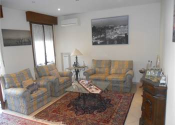 11-1001 Appartamento con 2 camere e 2 bagni