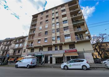 11-1056 appartamento trilocale a reddito